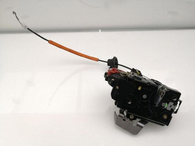 8E0839015C Cerradura de puerta trasera izquierda  comprar en Pontevedra