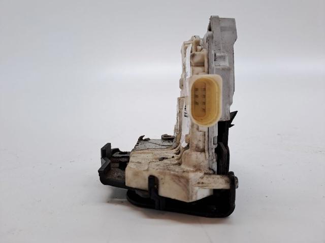 VAG 8E0839016AA Cerradura de la puerta trasera derecha  en stock Terrassa