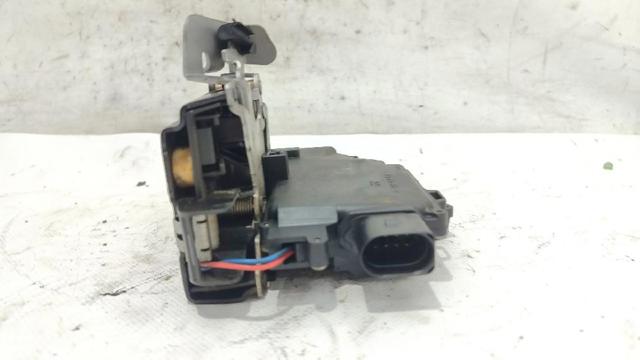 8E0839016C Cerradura de la puerta trasera derecha  en stock Granada