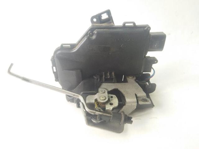 8E0839016C VAG Cerradura de la puerta trasera derecha  comprar en Jaén