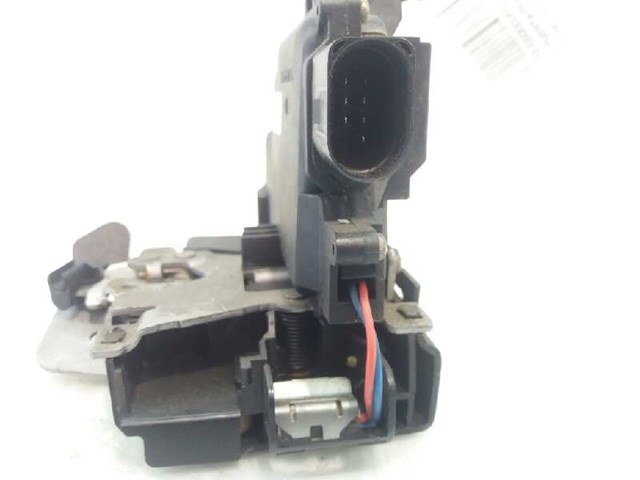 8E0839016C VAG Cerradura de la puerta trasera derecha  en stock Huelva