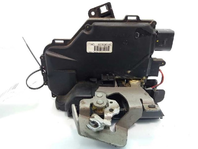 8E0839016C Cerradura de la puerta trasera derecha  disponible Burgos