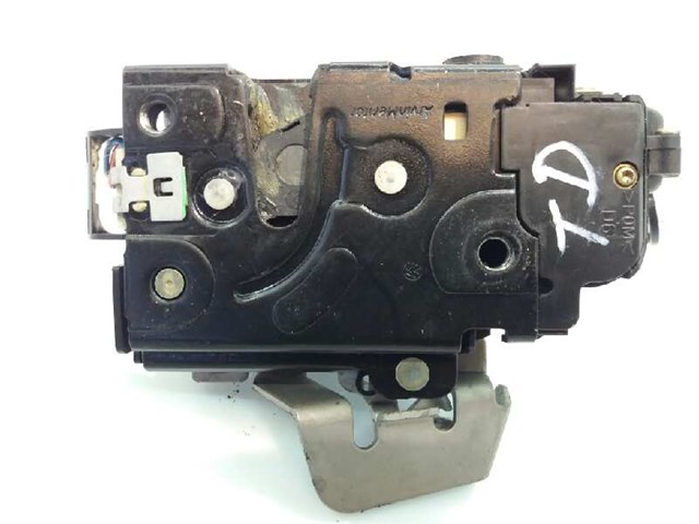 VAG 8E0839016C Cerradura de la puerta trasera derecha  en stock Salamanca