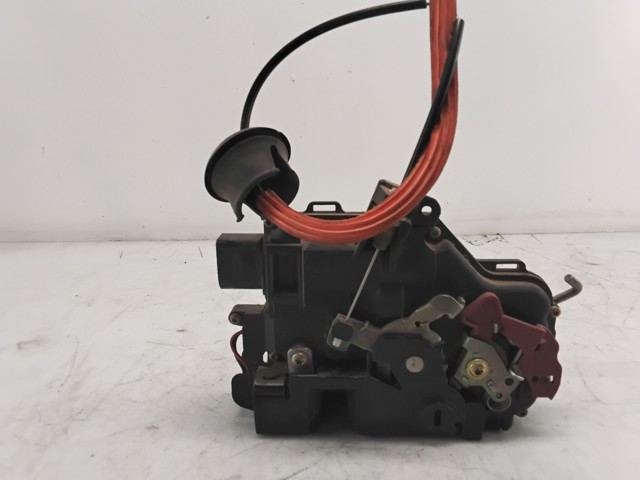 8E0839016C VAG Cerradura de la puerta trasera derecha  comprar en Jaén