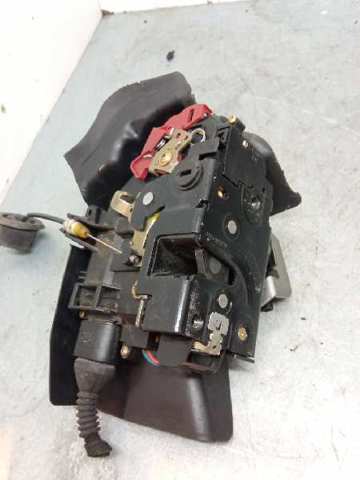 8E0839016C Cerradura de la puerta trasera derecha  disponible Burgos