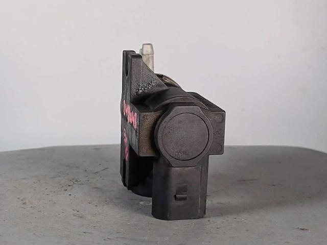 8E0906627C Válvula de solenoide de control de mariposa EGR  en stock Castellón
