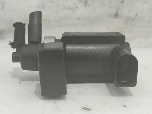 VAG 8E0906628 Válvula solenoide de control de presión de sobrealimentación  en stock Valencia