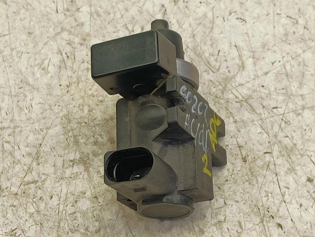 8E0906628A Válvula solenoide de control de presión de sobrealimentación  disponible Málaga