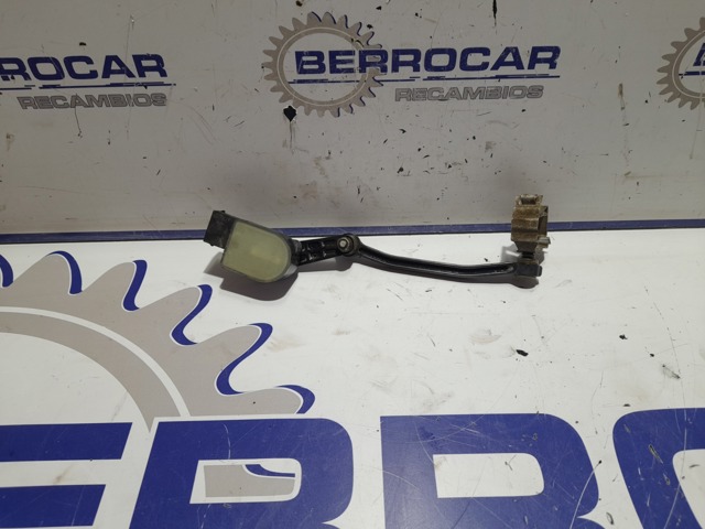 Sensor, nivel de suspensión neumática, delantero izquierdo 8E0907503 VAG