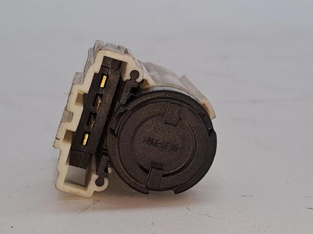 8E0927189B Interruptor de embrague  comprar en Reus