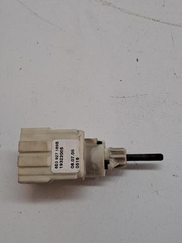 8E0927189B VAG Interruptor de embrague  en stock Gandía