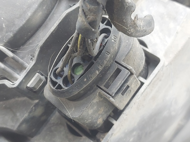 8E0941003AJ Faro izquierdo  en stock Sabadell
