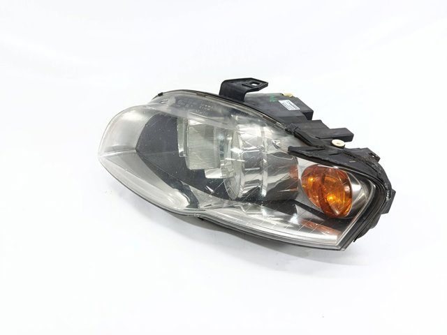 8E0941003AJ Faro izquierdo  disponible Utrera