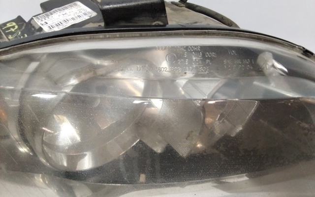 Faro derecho Audi A4 8EC