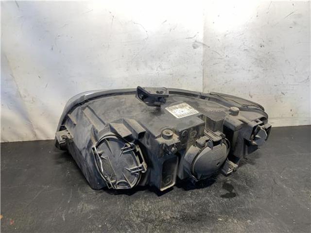 Faro derecho Audi A4 8EC