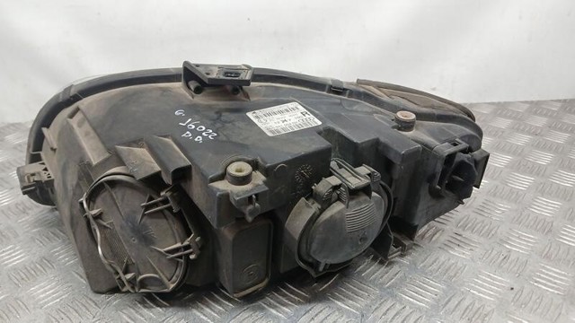 8E0941004BK Faro derecho  en stock Castellón