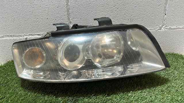 8E0941004F Faro derecho  en stock Granada
