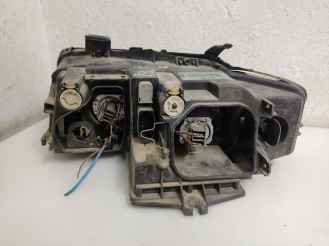 8E0941004F VAG Faro derecho  en stock Gandía