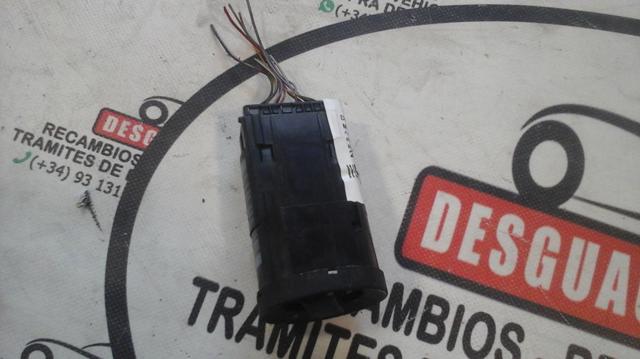 8E0941531 Interruptor de luces en el tablero comprar Girona