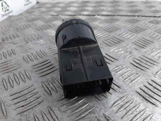 8E0941531 Interruptor de luces en el tablero  comprar en Zaragoza