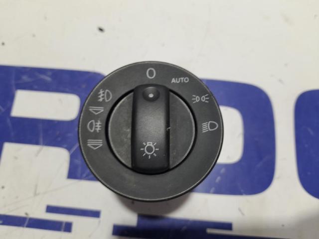 VAG 8E0941531 Interruptor de luces en el tablero  en stock Terrassa