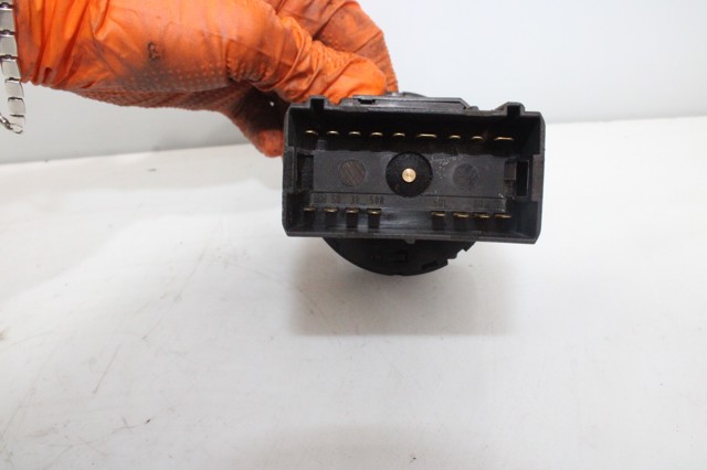 8E0941531C Interruptor de luces en el tablero  en stock Castellón