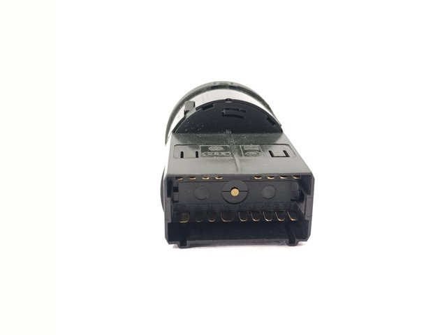 8E0941531C Interruptor de luces en el tablero  disponible Málaga