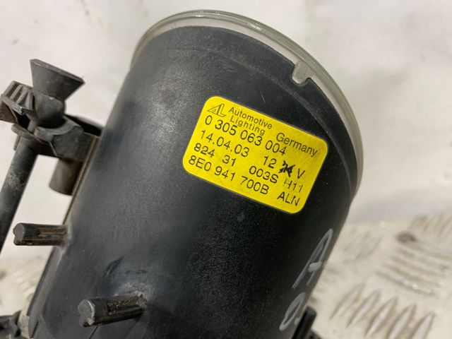VAG 8E0941700B Faro antiniebla derecho  comprar en Ponferrada