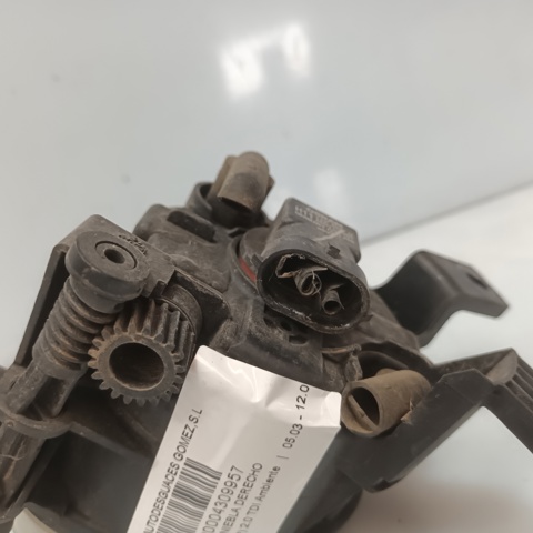 8E0941700C Faro antiniebla derecho comprar Girona