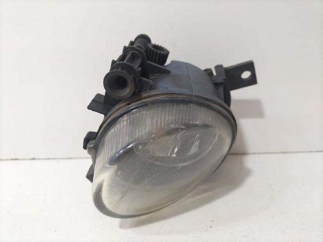 Luz antiniebla derecha 8E0941700C VAG