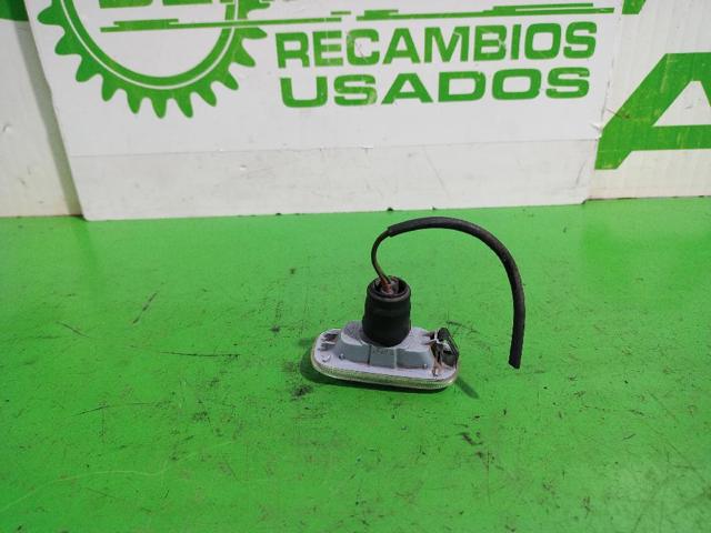 8E0949127 Luz intermitente de guardabarros  disponible Málaga