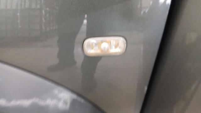 VAG 8E0949127 Luz intermitente de guardabarros comprar Tarragona