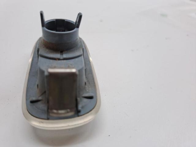 VAG 8E0949127 Luz intermitente de guardabarros  en stock Terrassa