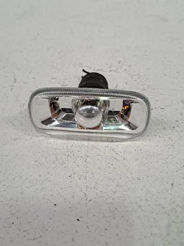 VAG 8E0949127 Luz intermitente de guardabarros comprar Pamplona