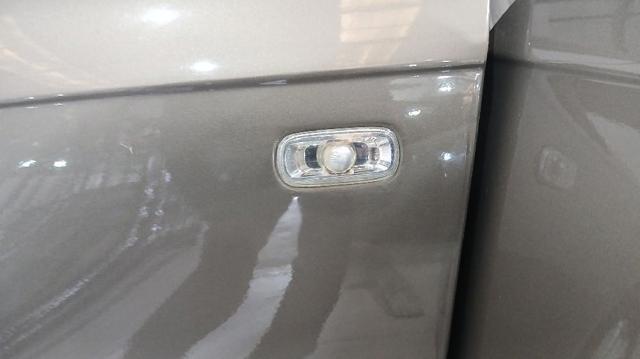 8E0949127 Luz intermitente de guardabarros  disponible Utrera