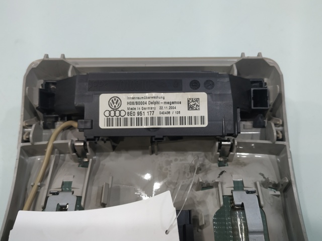 8E0951177 Sensor de movimiento en el habitáculo  disponible Málaga