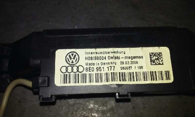 VAG 8E0951177 Sensor de movimiento en el habitáculo  disponible Valladolid