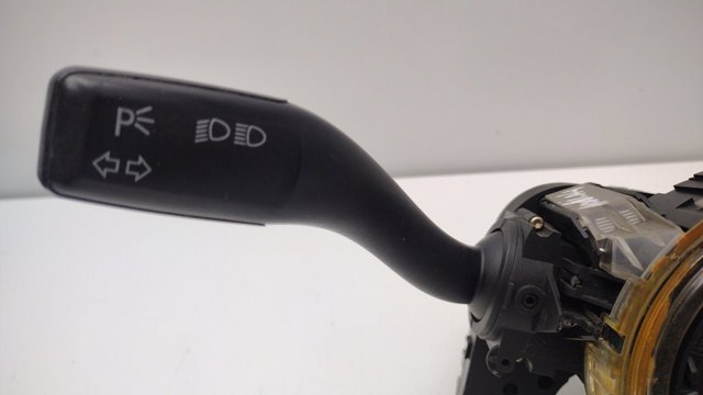 8E0953549F VAG Conmutador de la columna de dirección completo  disponible Vigo