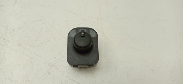 8E0959565 VAG Módulo de espejos retrovisores en la puerta comprar Alcalá