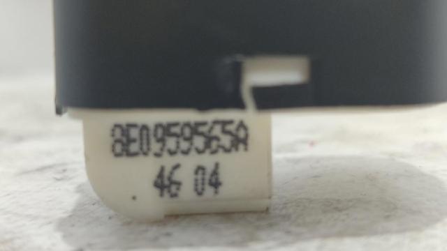 8E0959565A VAG Módulo de espejos retrovisores en la puerta  comprar en Oviedo