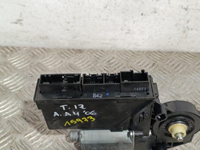 VAG 8E0959801A Motor del elevalunas de la puerta trasera izquierda comprar Tarragona