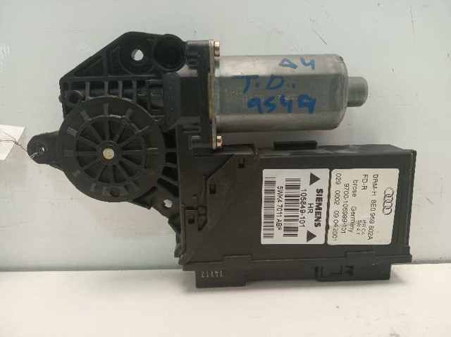 VAG 8E0959802A Motor del elevalunas de la puerta trasera derecha  disponible Lugo