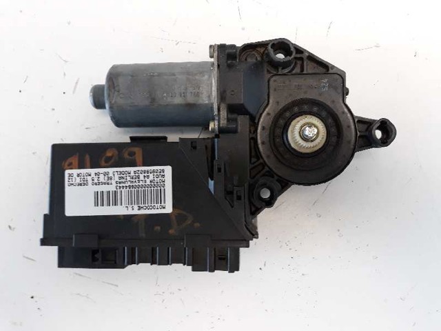 8E0959802A Motor del elevalunas de la puerta trasera derecha  comprar en Pontevedra