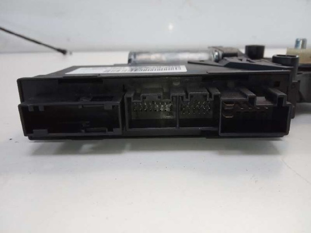 VAG 8E0959802E Motor del elevalunas de la puerta trasera derecha comprar Pamplona