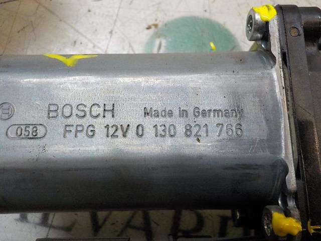VAG 8E0959802E Motor del elevalunas de la puerta trasera derecha  en stock Terrassa