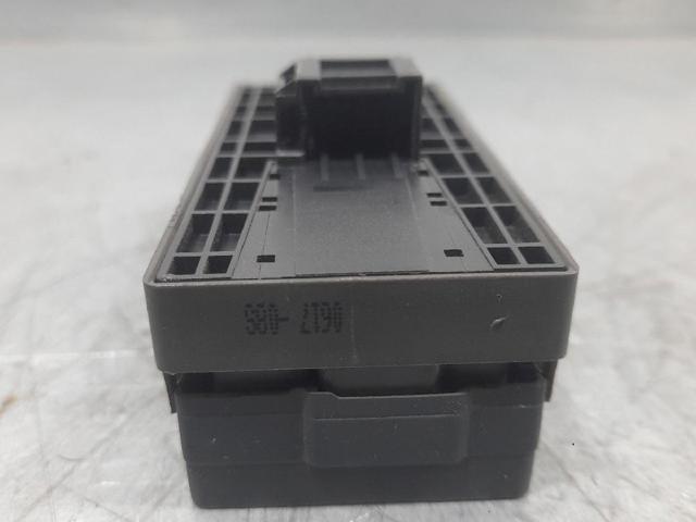 8E0959851 Unidad de control de elevalunas delantera izquierda  comprar en Zaragoza