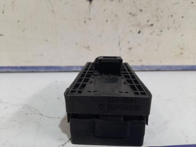 8E0959851D Interruptor de elevalunas delantera izquierda  en stock Sabadell