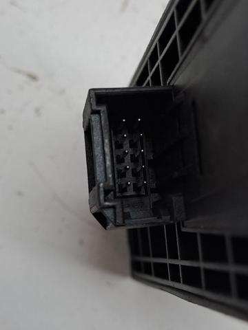 8E0959851D Interruptor de elevalunas delantera izquierda comprar Sevilla