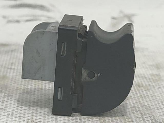 8E0959855 VAG Botón de encendido del motor del elevalunas delantero derecho  comprar en Lleida