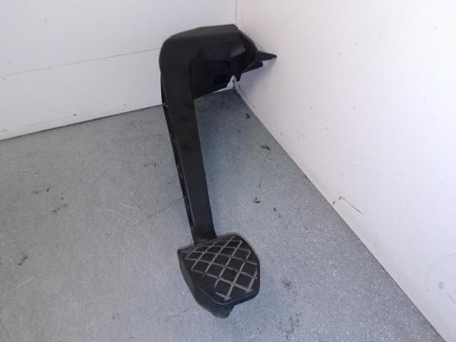 Pedal del embrague 8E1721316 VAG